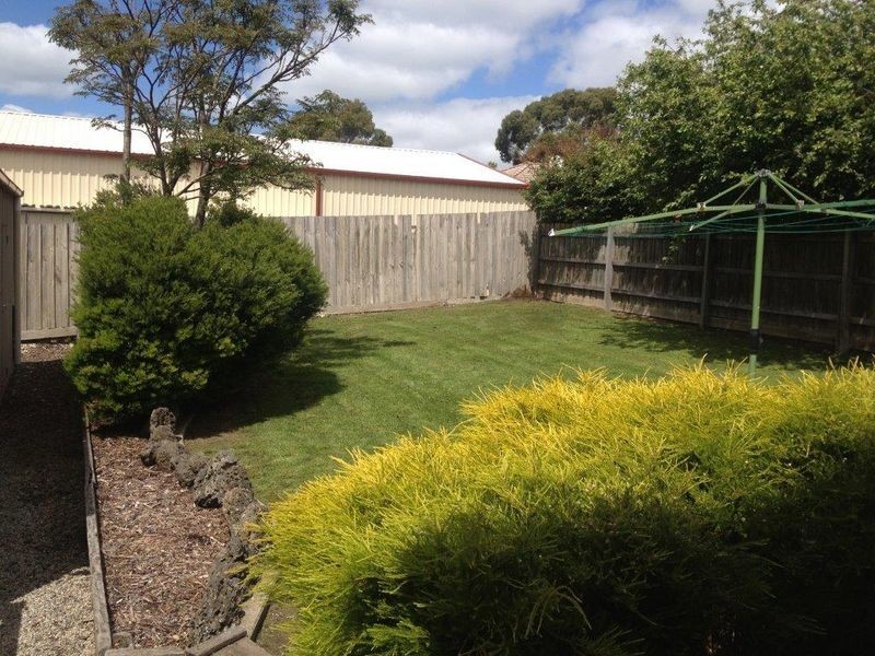 2 Dobson Court, Pakenham VIC 3810