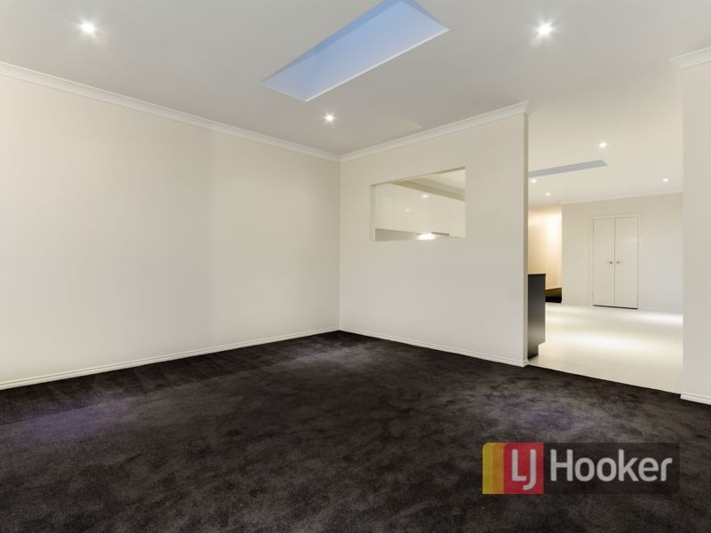 2/4 Shakespeare Court, Drouin VIC 3818