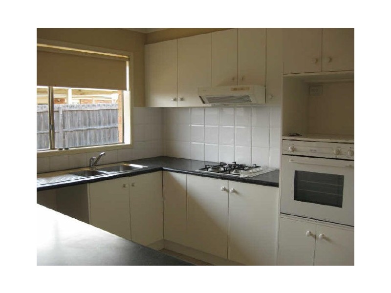 6 Jacqueline Place, Pakenham VIC 3810