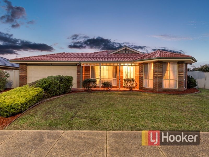 28 Hartland Circuit, Pakenham VIC 3810