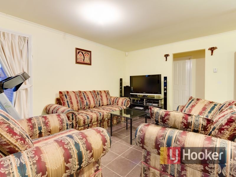 28 Hartland Circuit, Pakenham VIC 3810