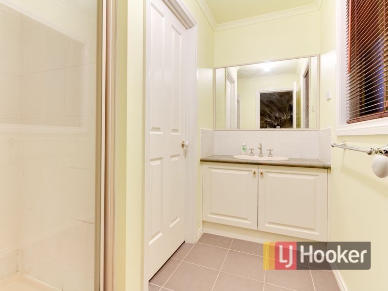 28 Hartland Circuit, Pakenham VIC 3810