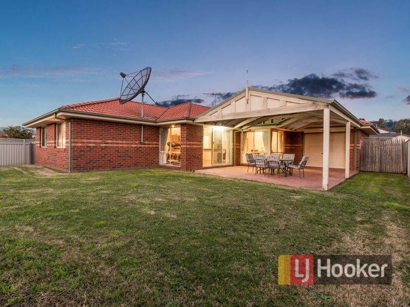 28 Hartland Circuit, Pakenham VIC 3810