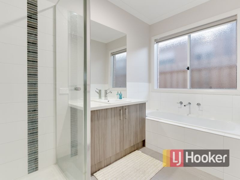 9 Fern Street, Officer VIC 3809