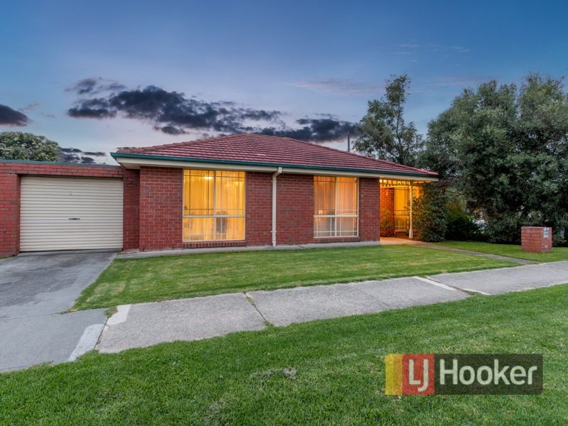 1/83 Racecourse Road, Pakenham VIC 3810