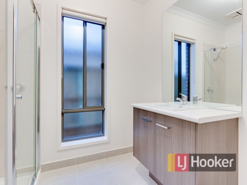 14 Ravensdale Avenue, Officer VIC 3809