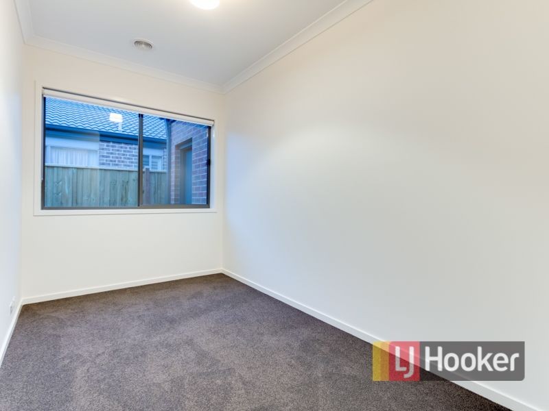 14 Ravensdale Avenue, Officer VIC 3809