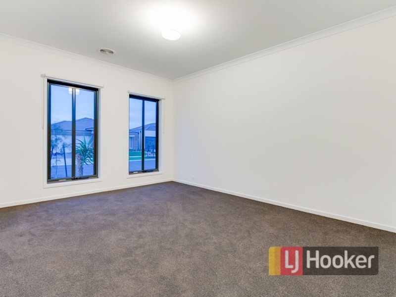 14 Ravensdale Avenue, Officer VIC 3809