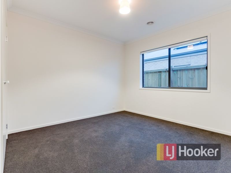 14 Ravensdale Avenue, Officer VIC 3809
