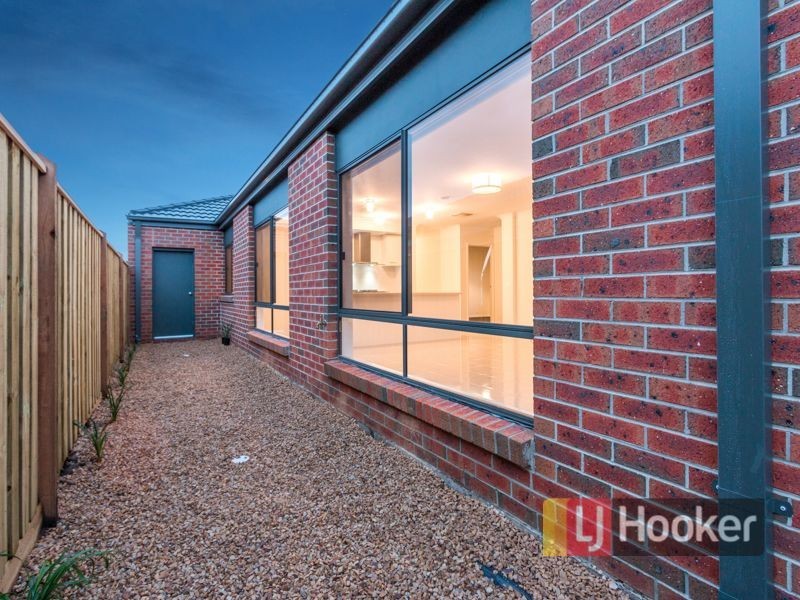 14 Ravensdale Avenue, Officer VIC 3809