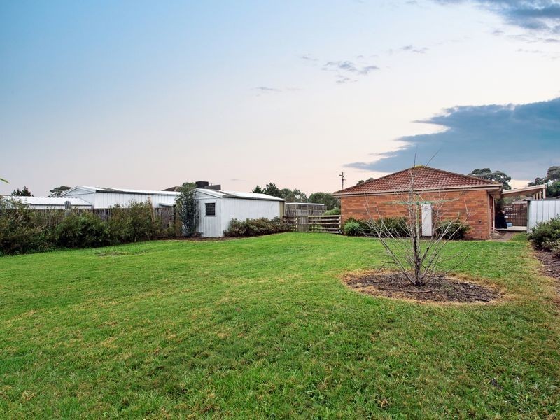 31 Cameron Way, Pakenham VIC 3810