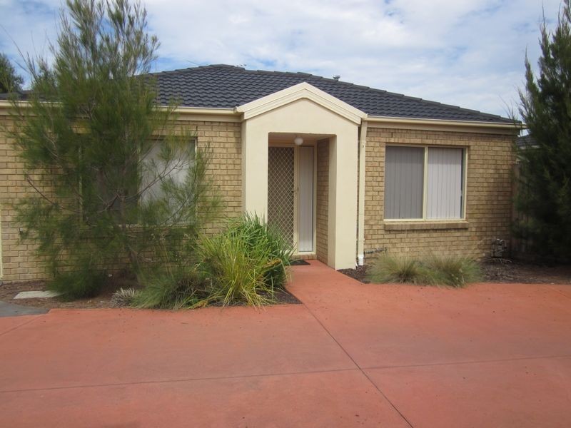 3/21-31 Parman Avenue, Pakenham VIC 3810