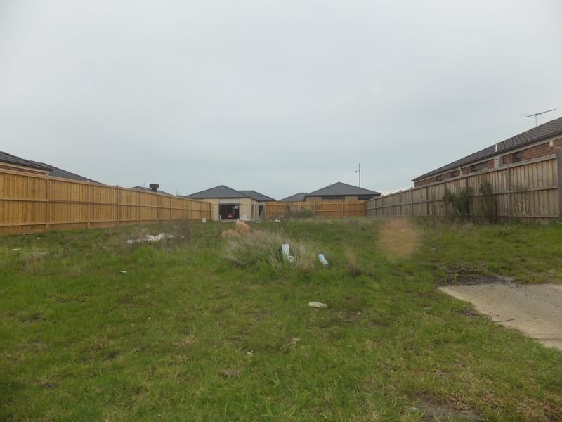 14 Raven Court, Pakenham VIC 3810