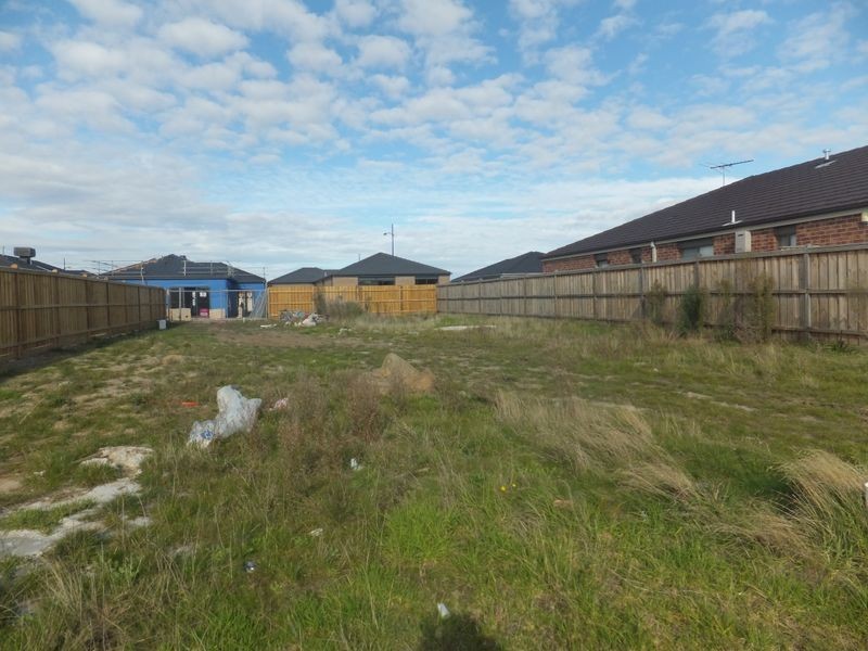 14 Raven Court, Pakenham VIC 3810