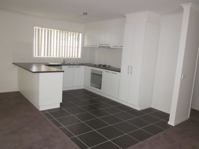 5/40 Army Road, Pakenham VIC 3810