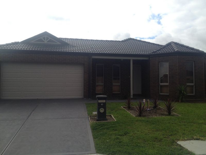 10 Charolais Court, Pakenham VIC 3810