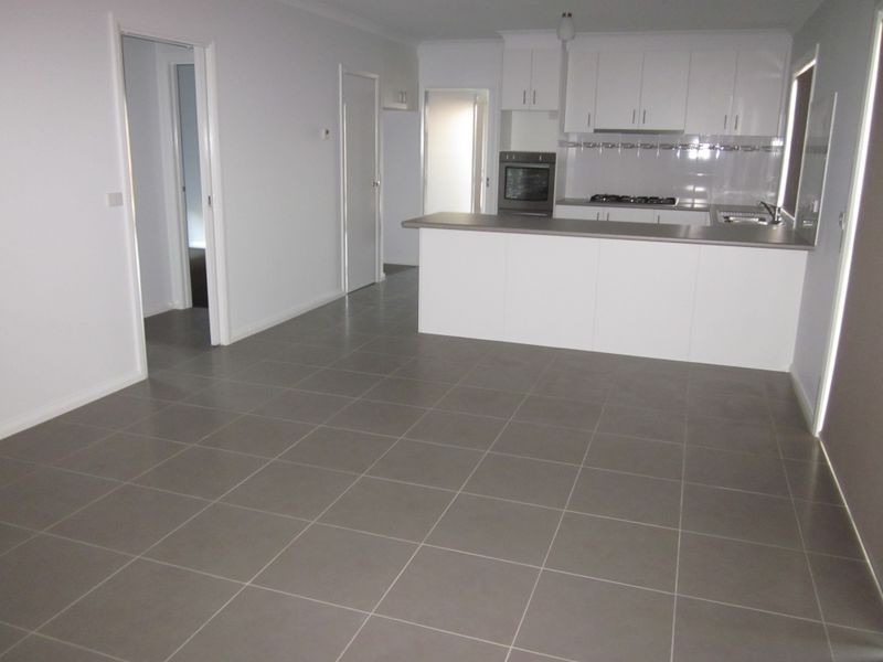 10 Charolais Court, Pakenham VIC 3810