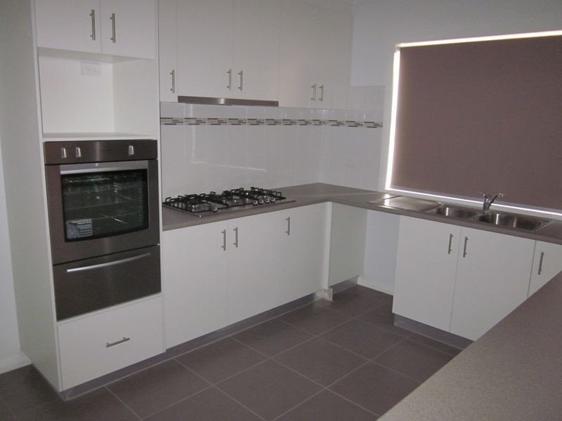 10 Charolais Court, Pakenham VIC 3810