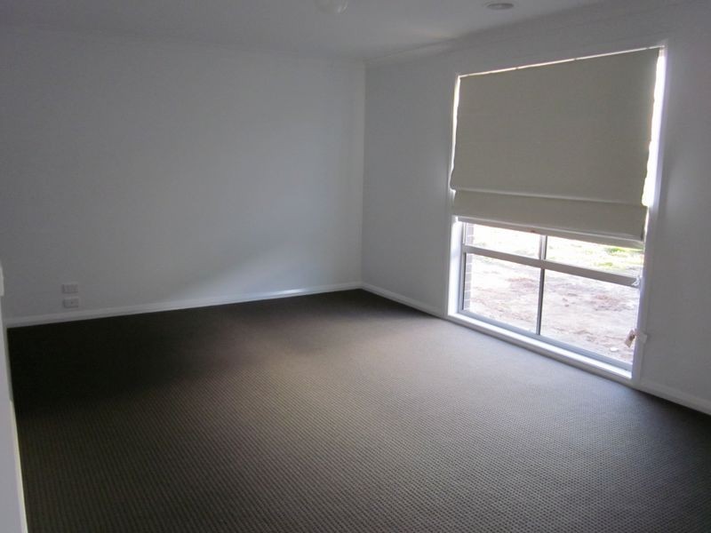 92 Gallery Way, Pakenham VIC 3810