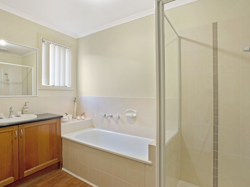 40 Laurina Link, Pakenham VIC 3810