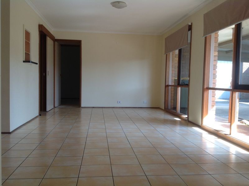 5 Cameron Way, Pakenham VIC 3810