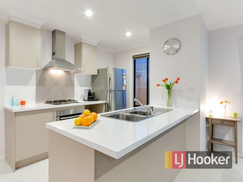 54 Clarendon Street, Pakenham VIC 3810