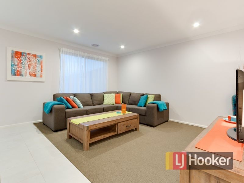 54 Clarendon Street, Pakenham VIC 3810