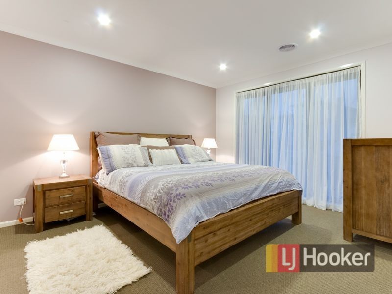 54 Clarendon Street, Pakenham VIC 3810