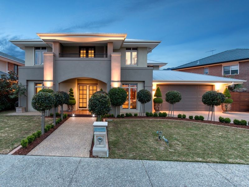 6 Cormorant Parade, Pakenham VIC 3810