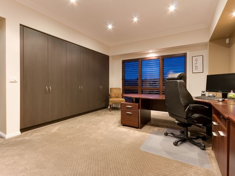 6 Cormorant Parade, Pakenham VIC 3810