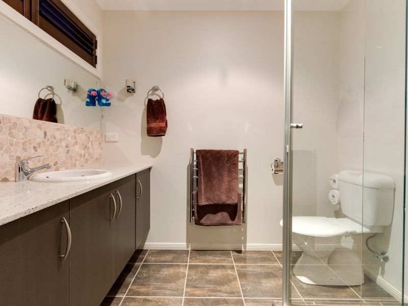 6 Cormorant Parade, Pakenham VIC 3810