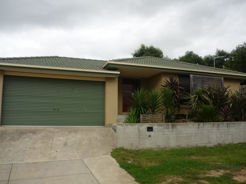 6 Pownceby Court, Pakenham VIC 3810