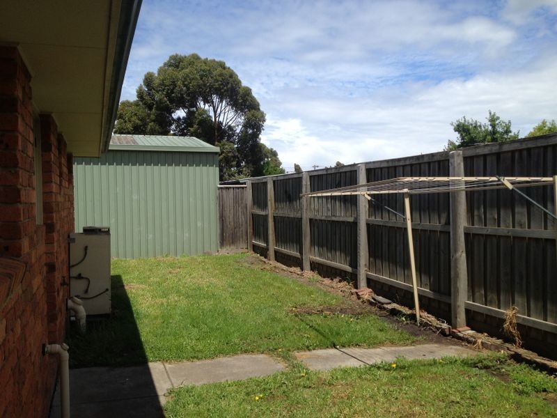 4/11-13 Carlyle Street, Pakenham VIC 3810