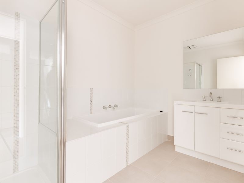 27 Havana Parade, Pakenham VIC 3810