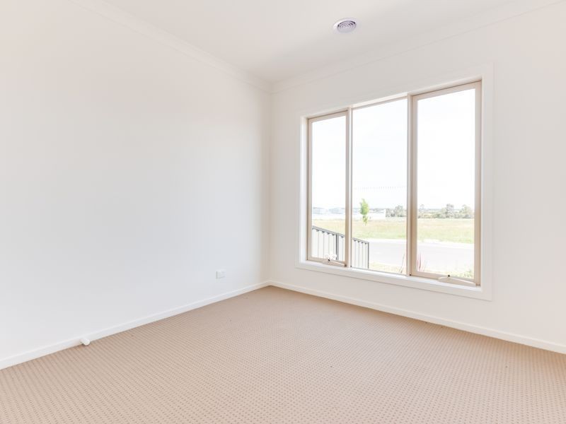 27 Havana Parade, Pakenham VIC 3810