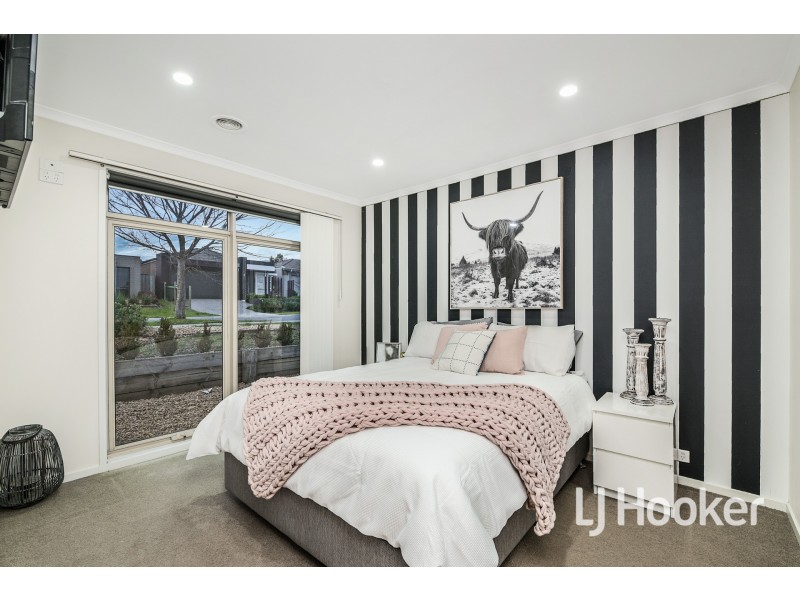 30 Kimberley Grove, Pakenham VIC 3810