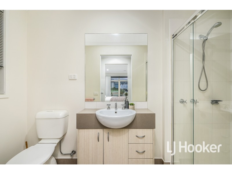 30 Kimberley Grove, Pakenham VIC 3810