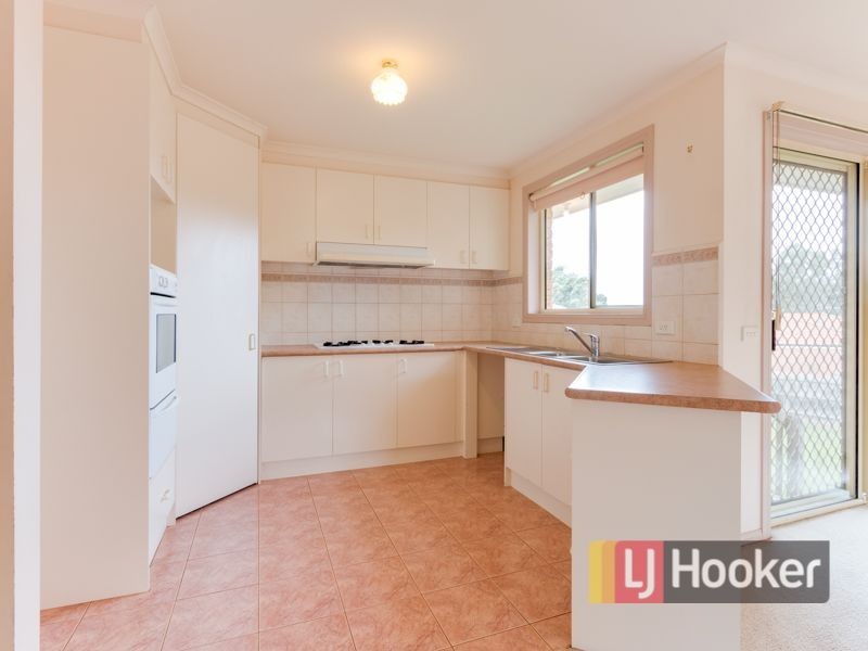 16 Jacqueline Place, Pakenham VIC 3810