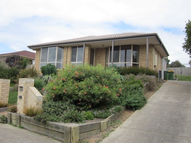 6 Angus Court, Pakenham VIC 3810