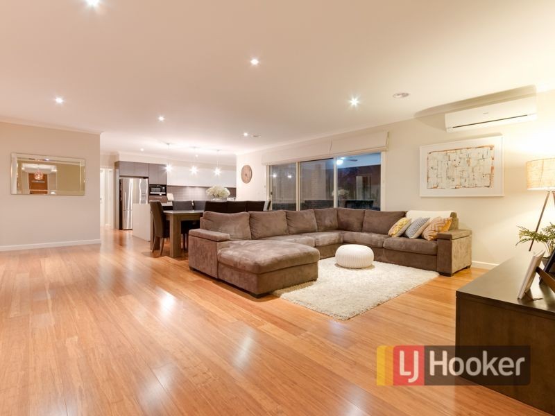 53 Villella Drive, Pakenham VIC 3810