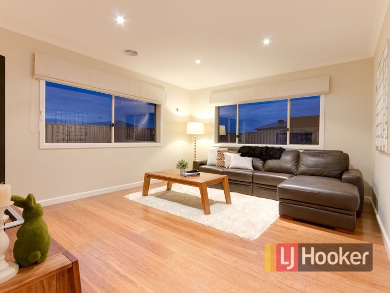 53 Villella Drive, Pakenham VIC 3810