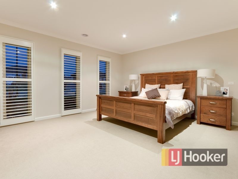 53 Villella Drive, Pakenham VIC 3810