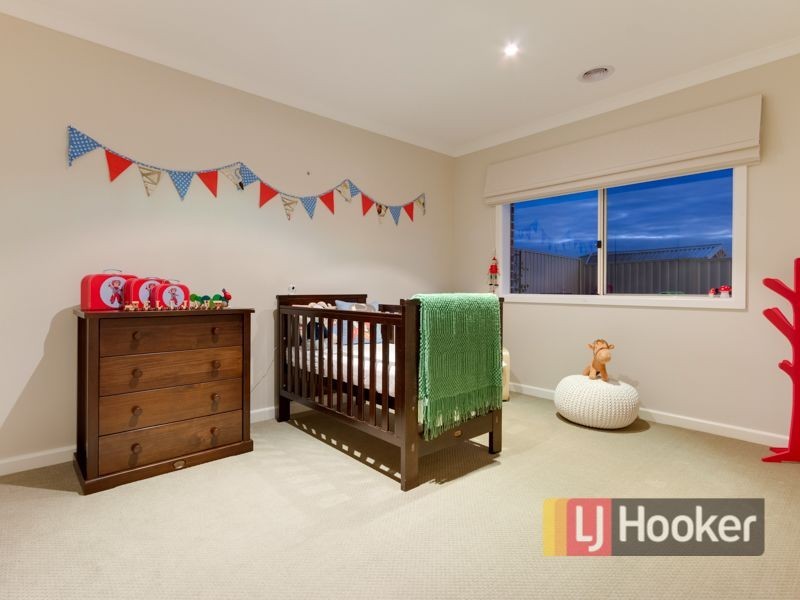 53 Villella Drive, Pakenham VIC 3810