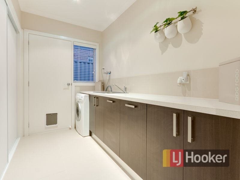 53 Villella Drive, Pakenham VIC 3810