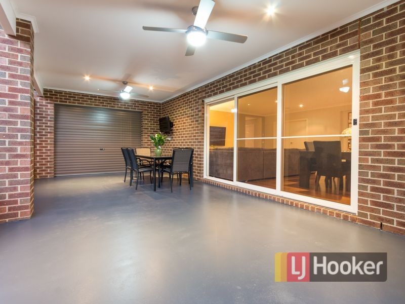 53 Villella Drive, Pakenham VIC 3810