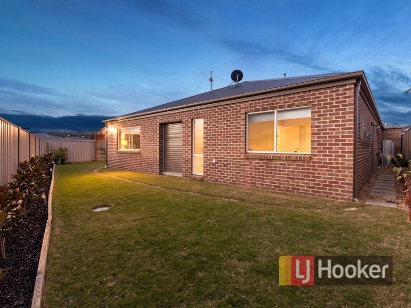 53 Villella Drive, Pakenham VIC 3810