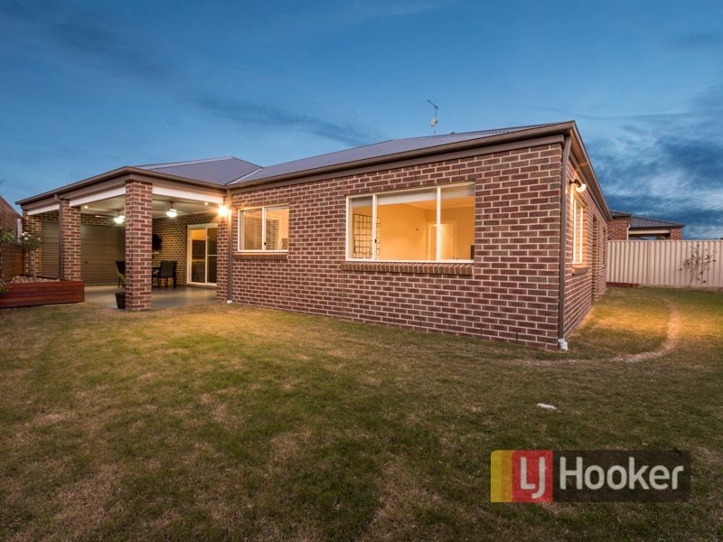 53 Villella Drive, Pakenham VIC 3810