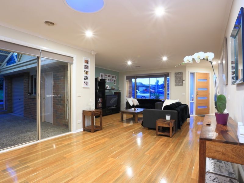 2 Anna Court, Pakenham VIC 3810