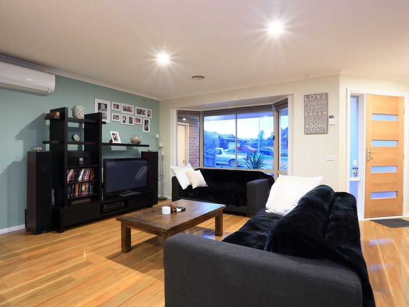 2 Anna Court, Pakenham VIC 3810