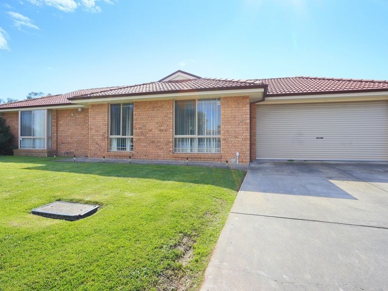 20 Maria Crescent, Pakenham VIC 3810